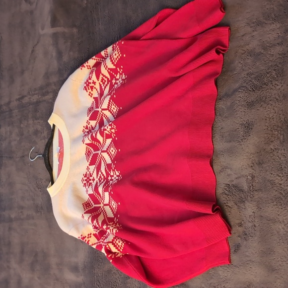Joe Fresh| NWT Red and White Snow Flake Patterned Long Sleeve Crew Neck Sweater - Picture 7 of 15
